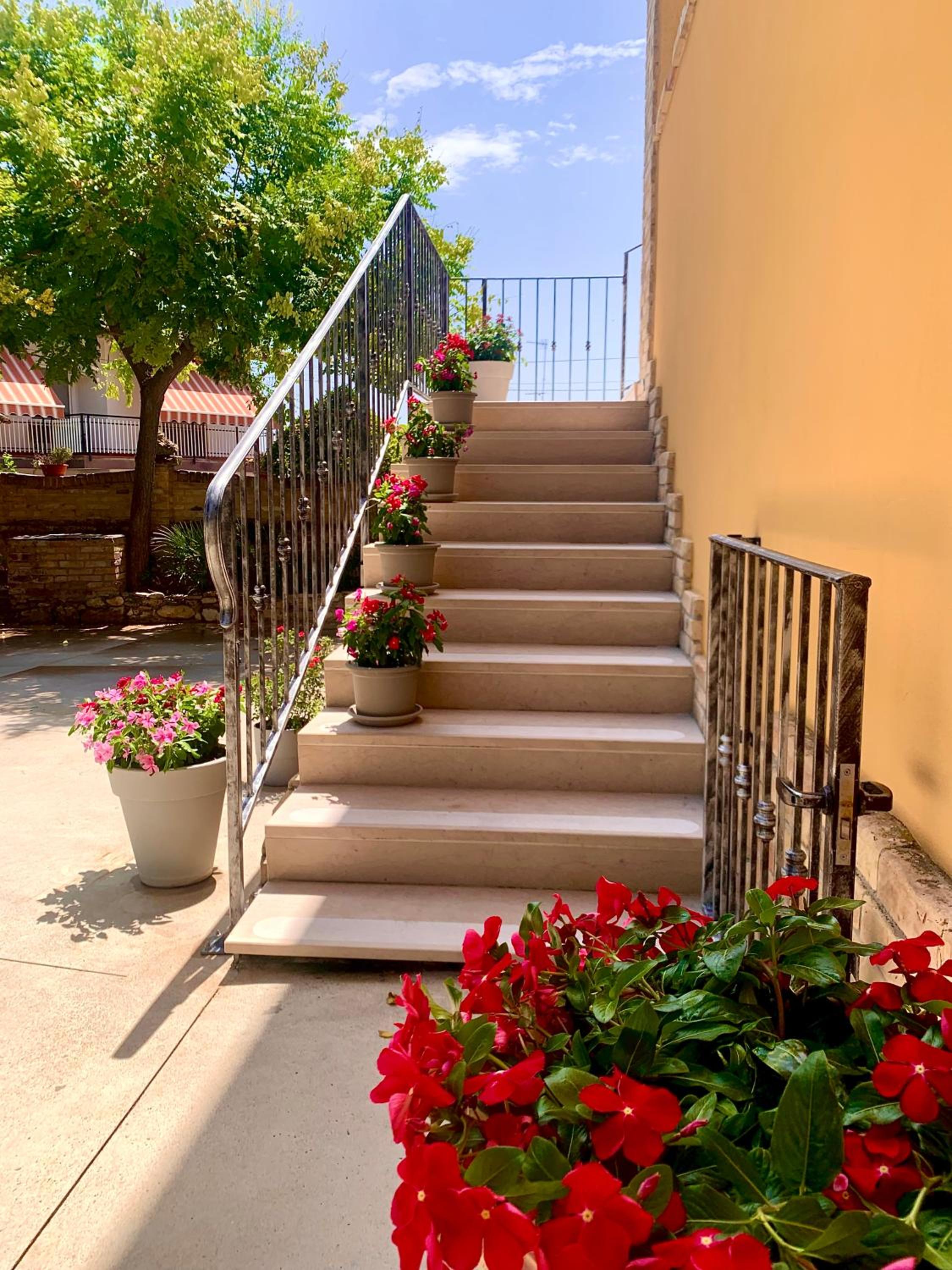 Flowery House view 3