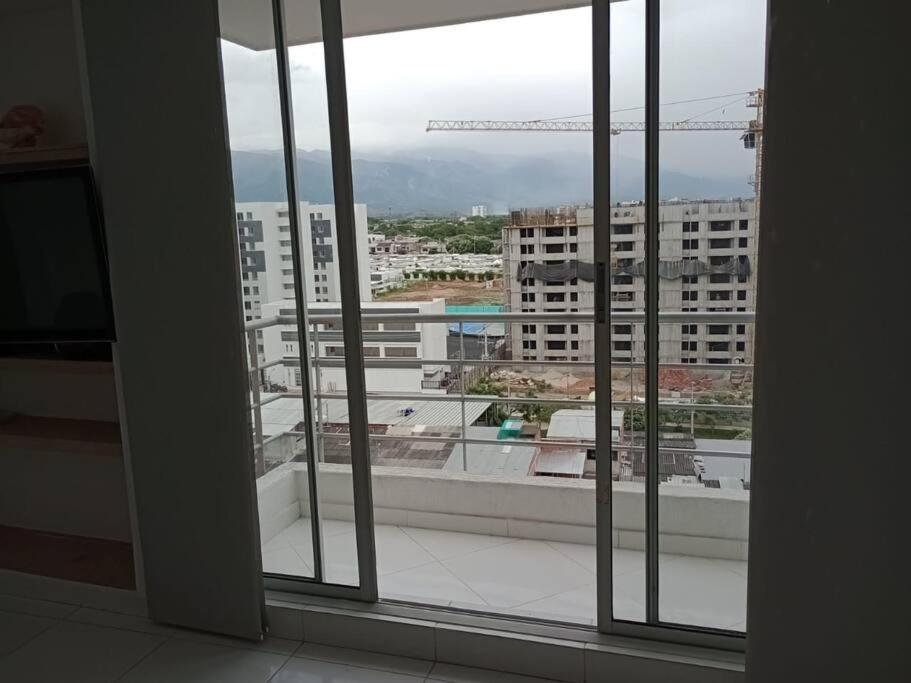 Hotel Apto Agradable y Fresco en Conjunto Cerrado Decimo Piso - Image 1