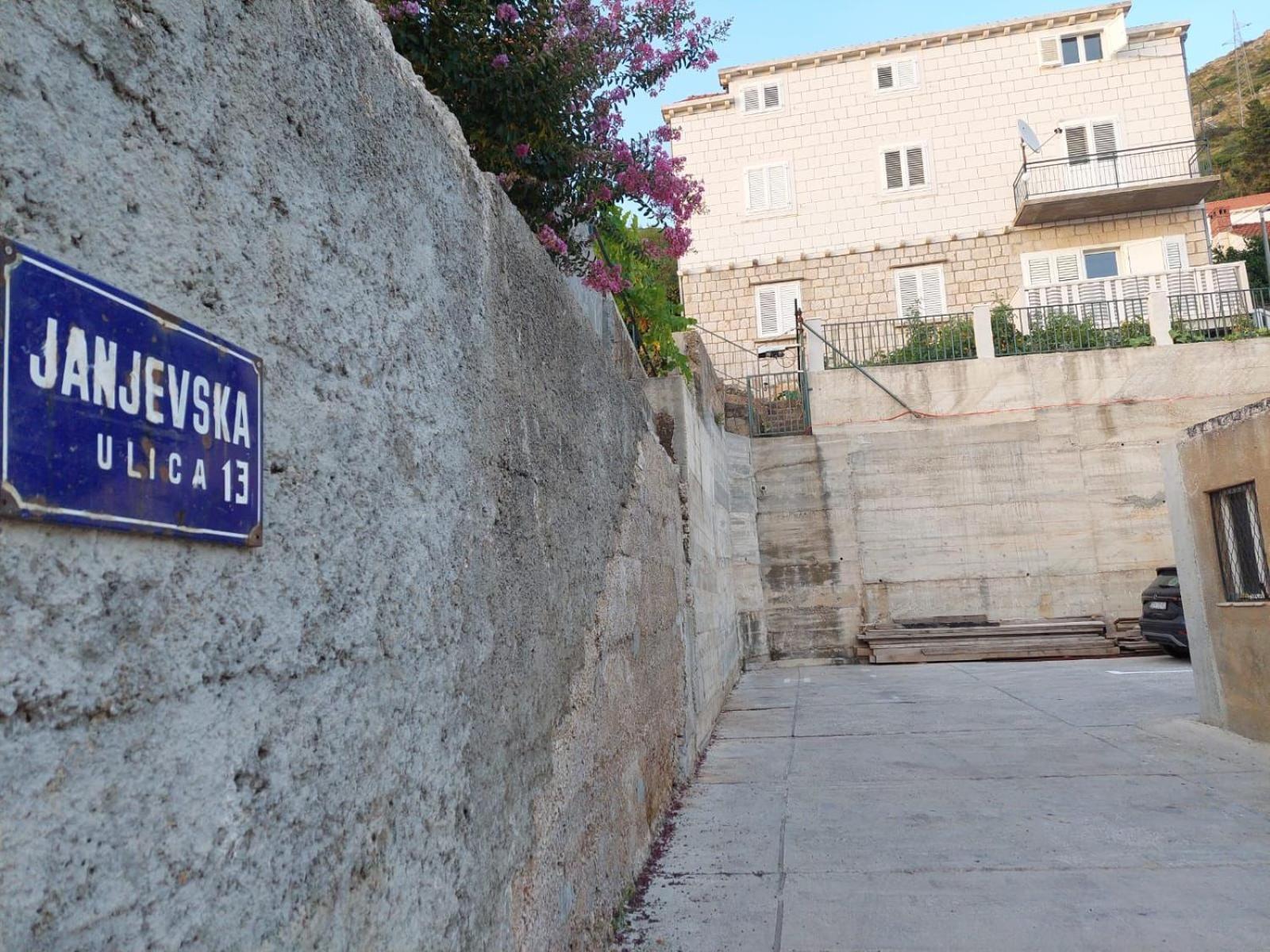 Perina Apartment - free parking