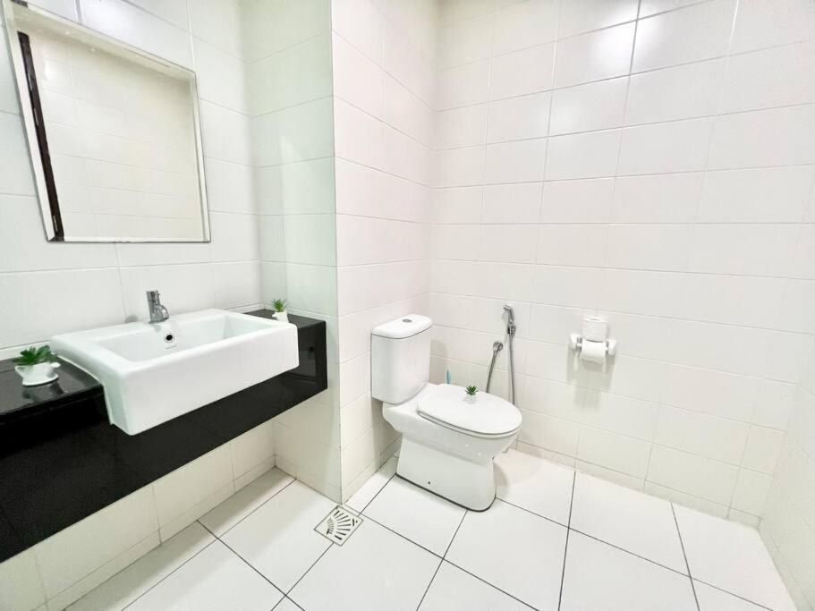 T2 1-10Pax 2Room Balcony Trefoil Setia Alam TV Wi-Fi photo 4
