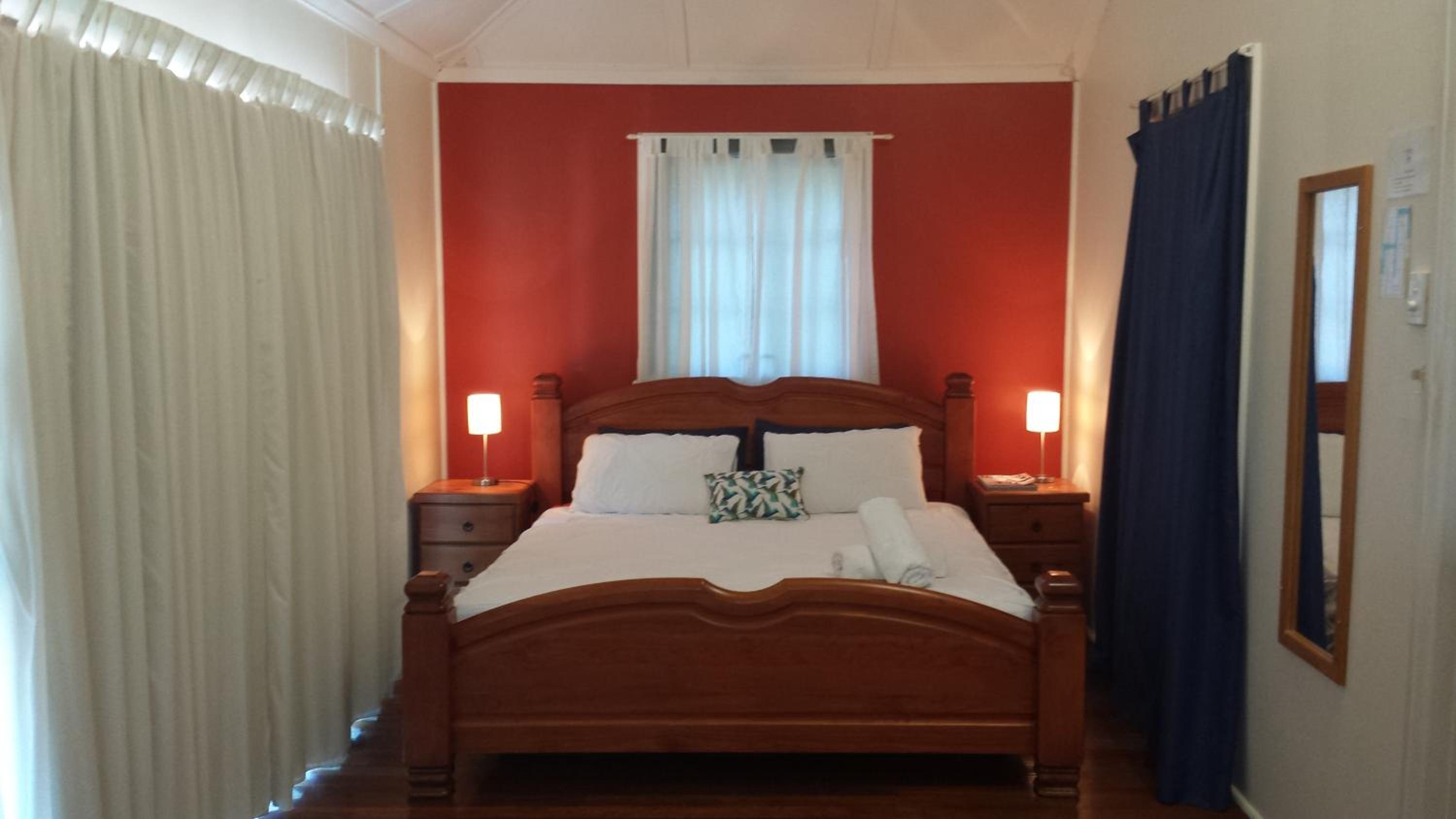 Arcadia Beach Guest House and Car Hire