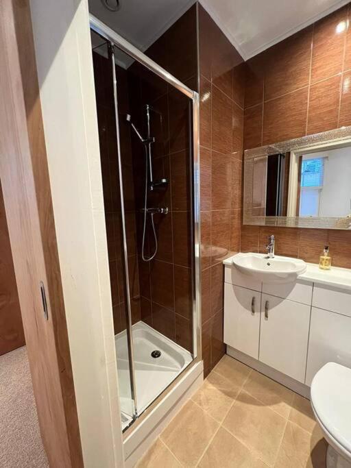Spacious 2Bed/2Bath Flat next to London Eye