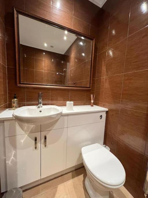 Spacious 2Bed/2Bath Flat next to London Eye