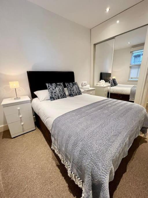 Spacious 2Bed/2Bath Flat next to London Eye