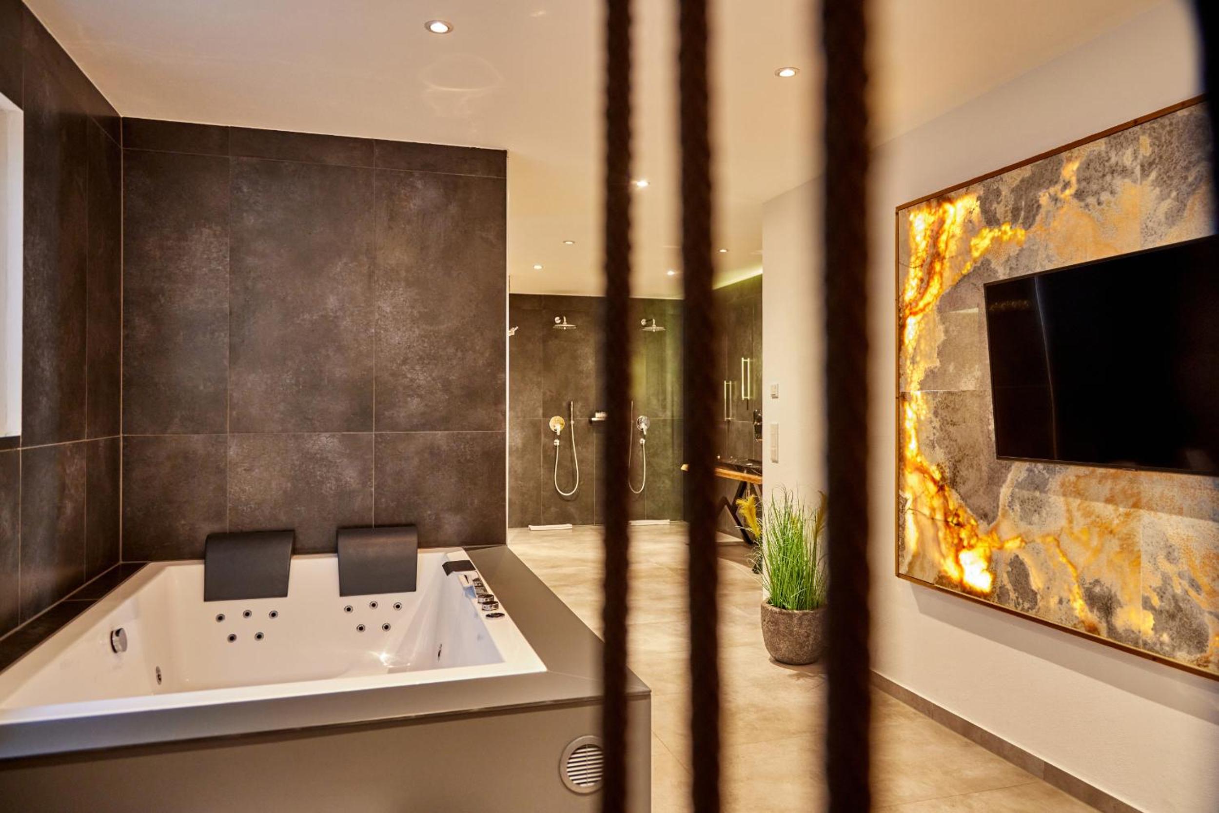 Private Spa & Garden Alpi mit Sauna und Whirlpool