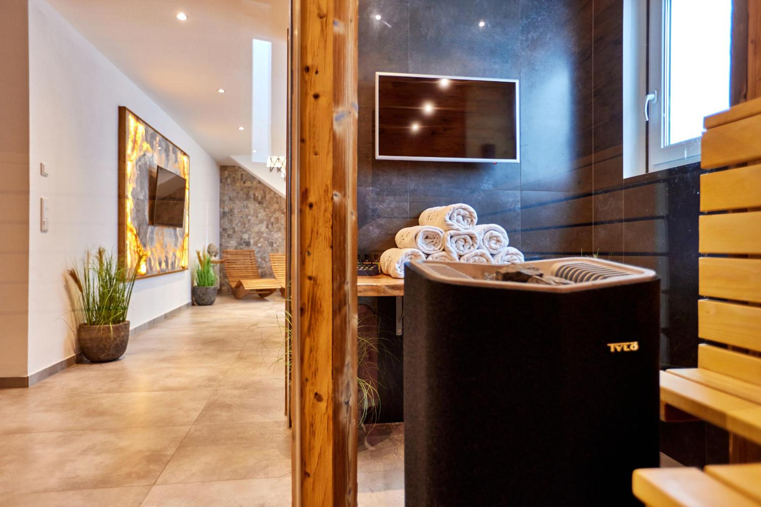 Private Spa & Garden Alpi mit Sauna und Whirlpool