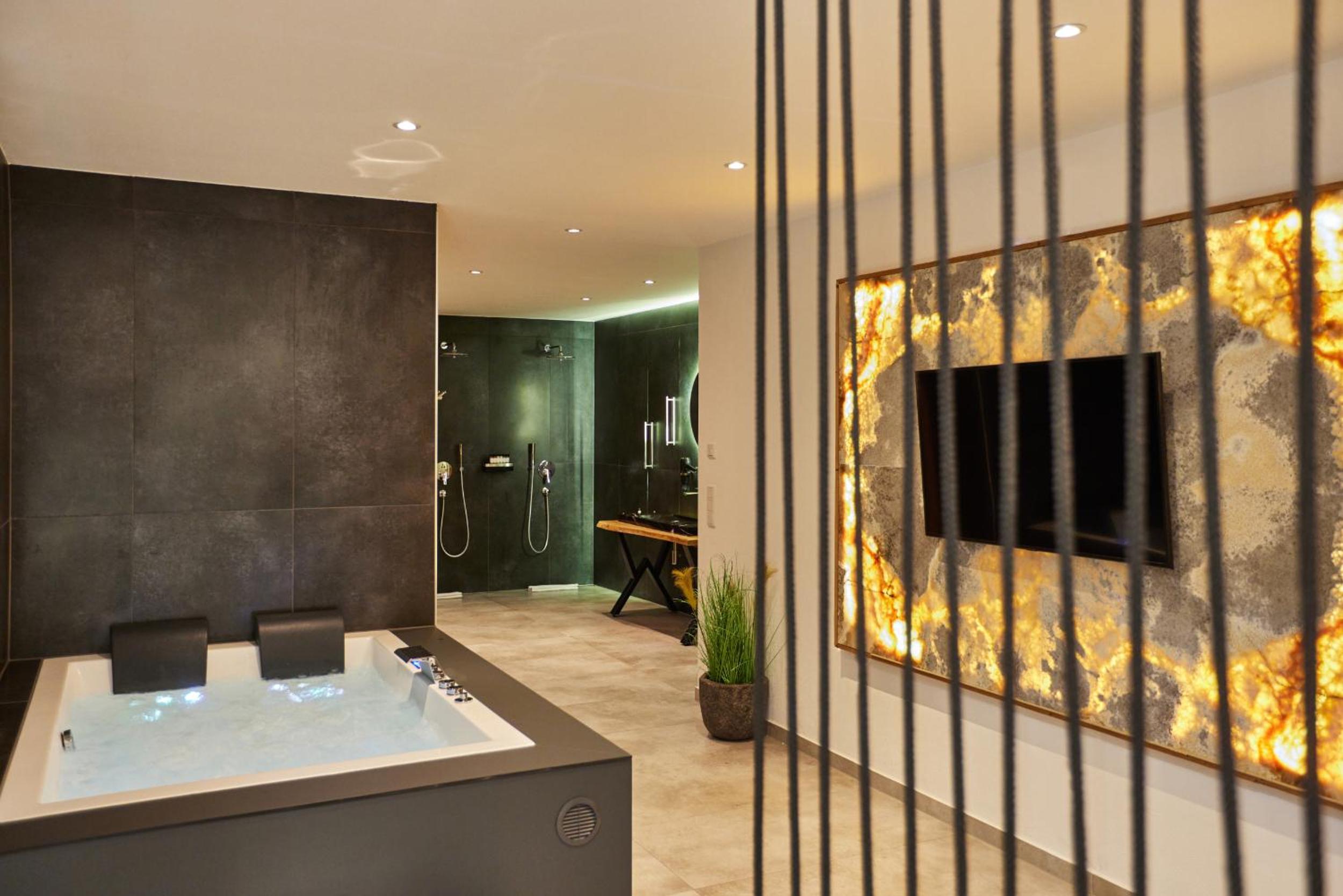 Private Spa & Garden Alpi mit Sauna und Whirlpool