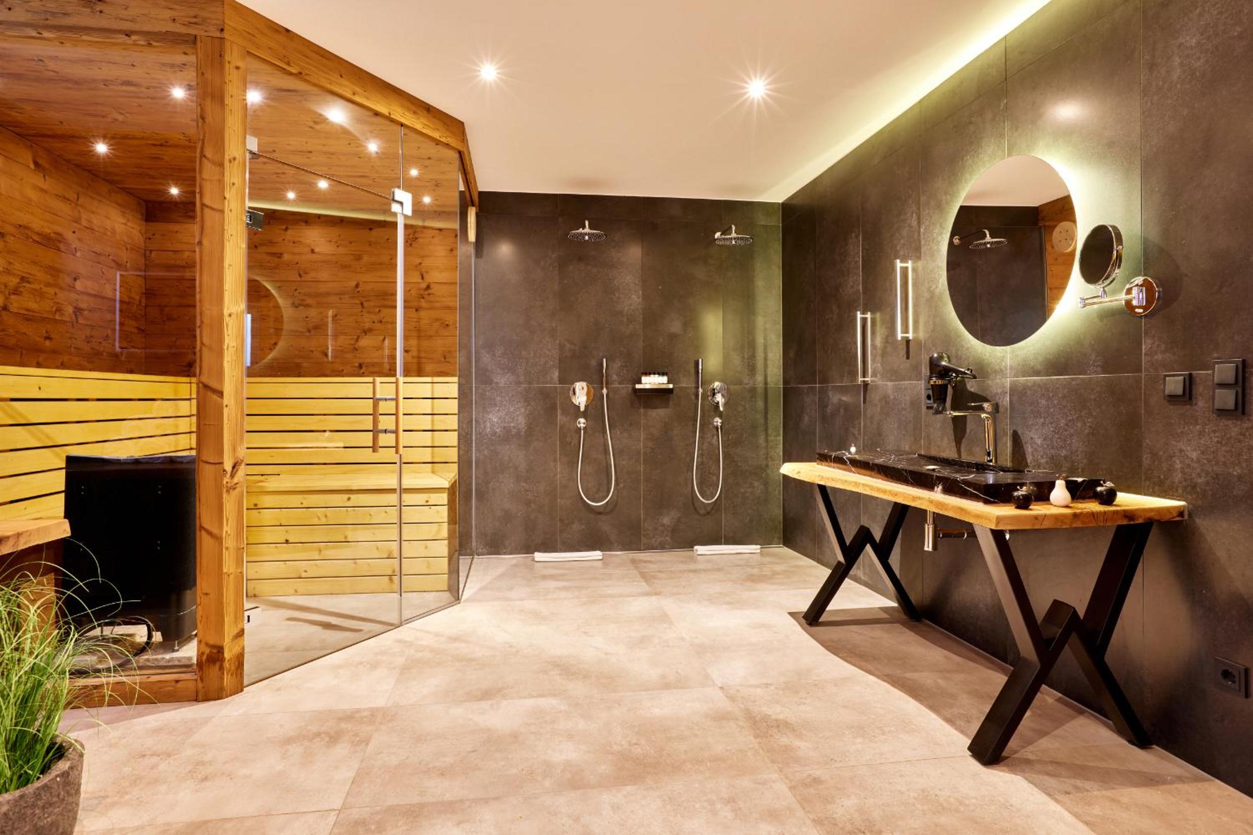 Private Spa & Garden Alpi mit Sauna und Whirlpool