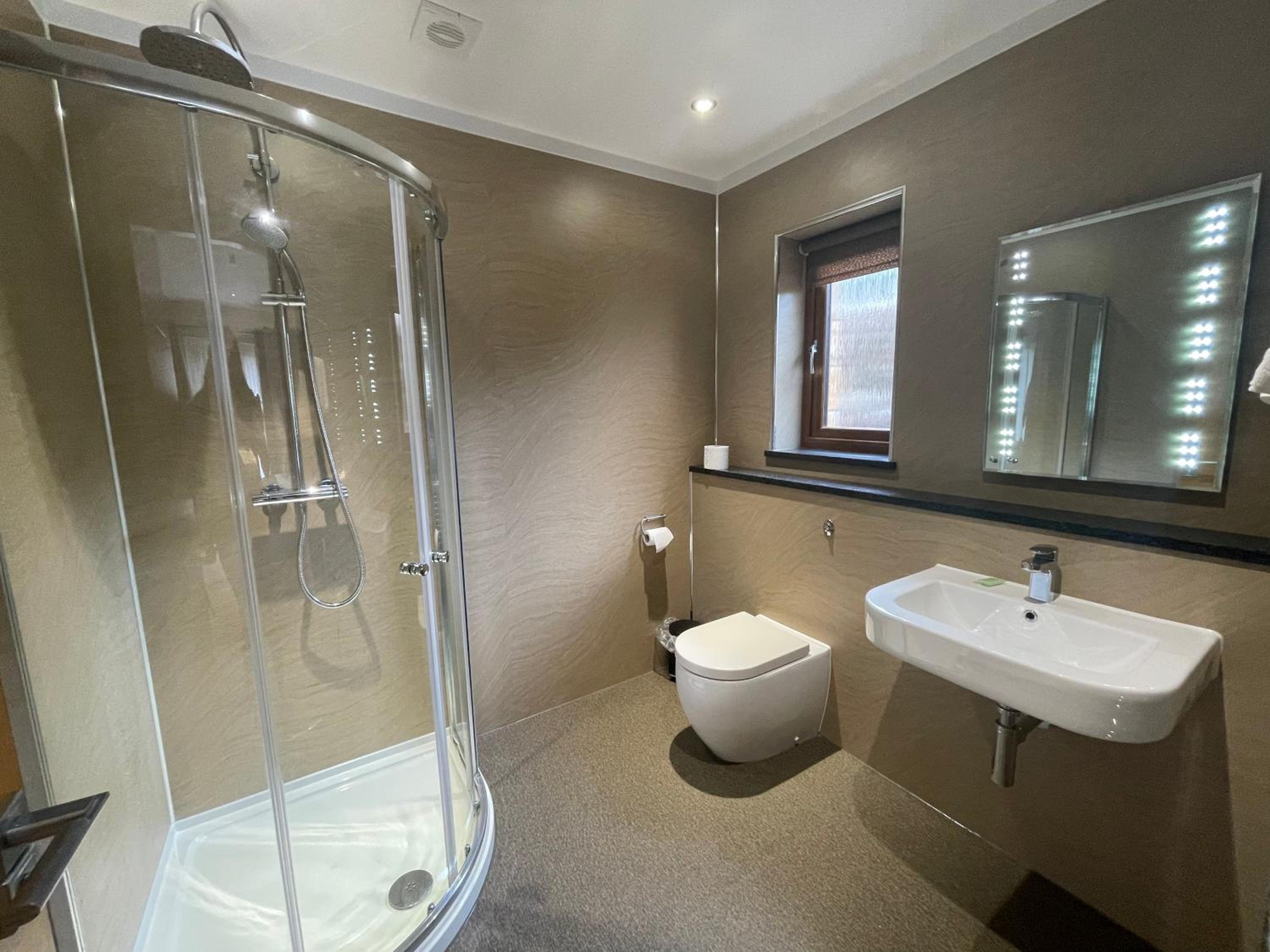 Penrith Vacations - Redwood Lodge - Property Image 20