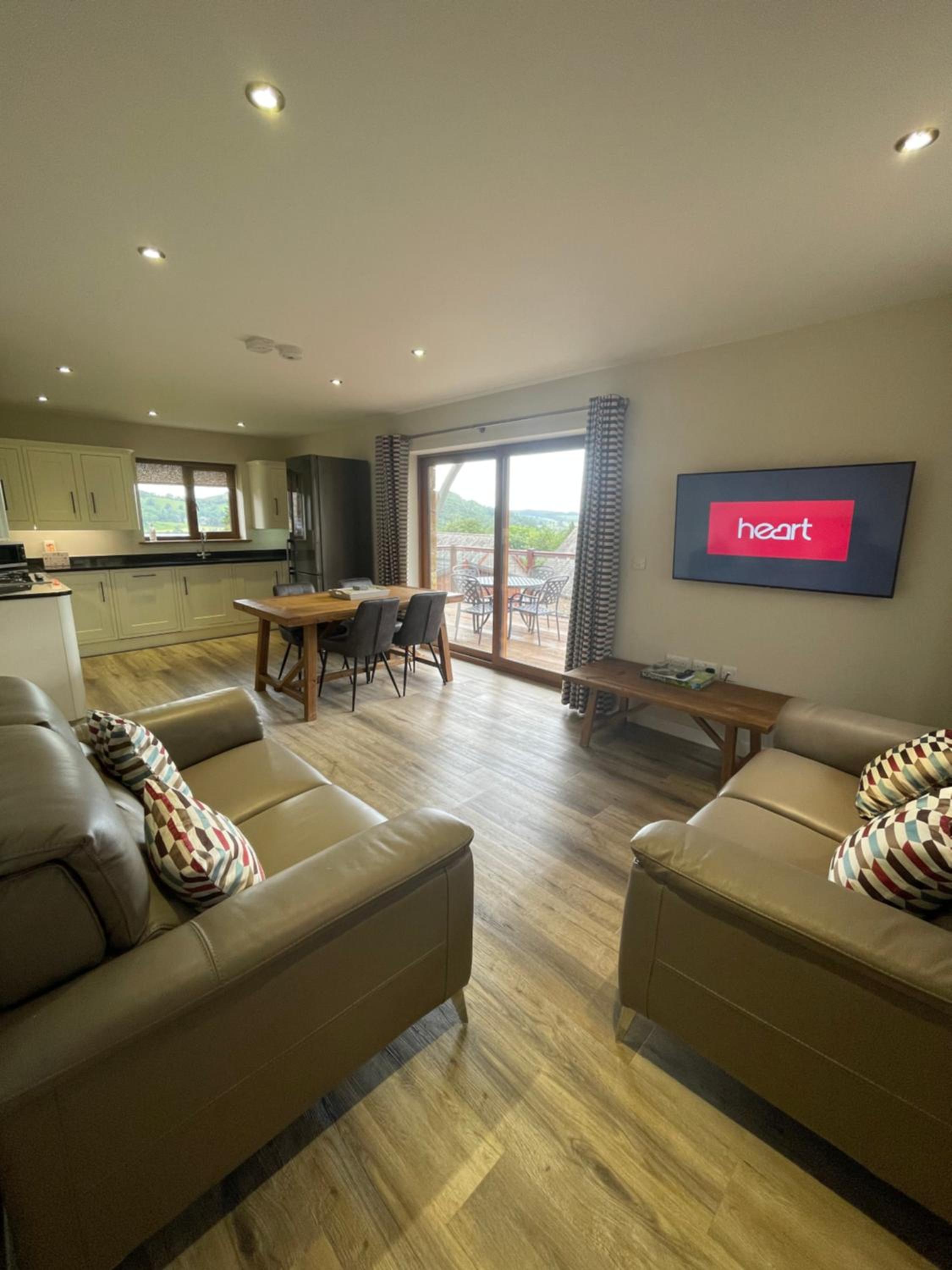 Penrith Vacations - Redwood Lodge - Property Image 14