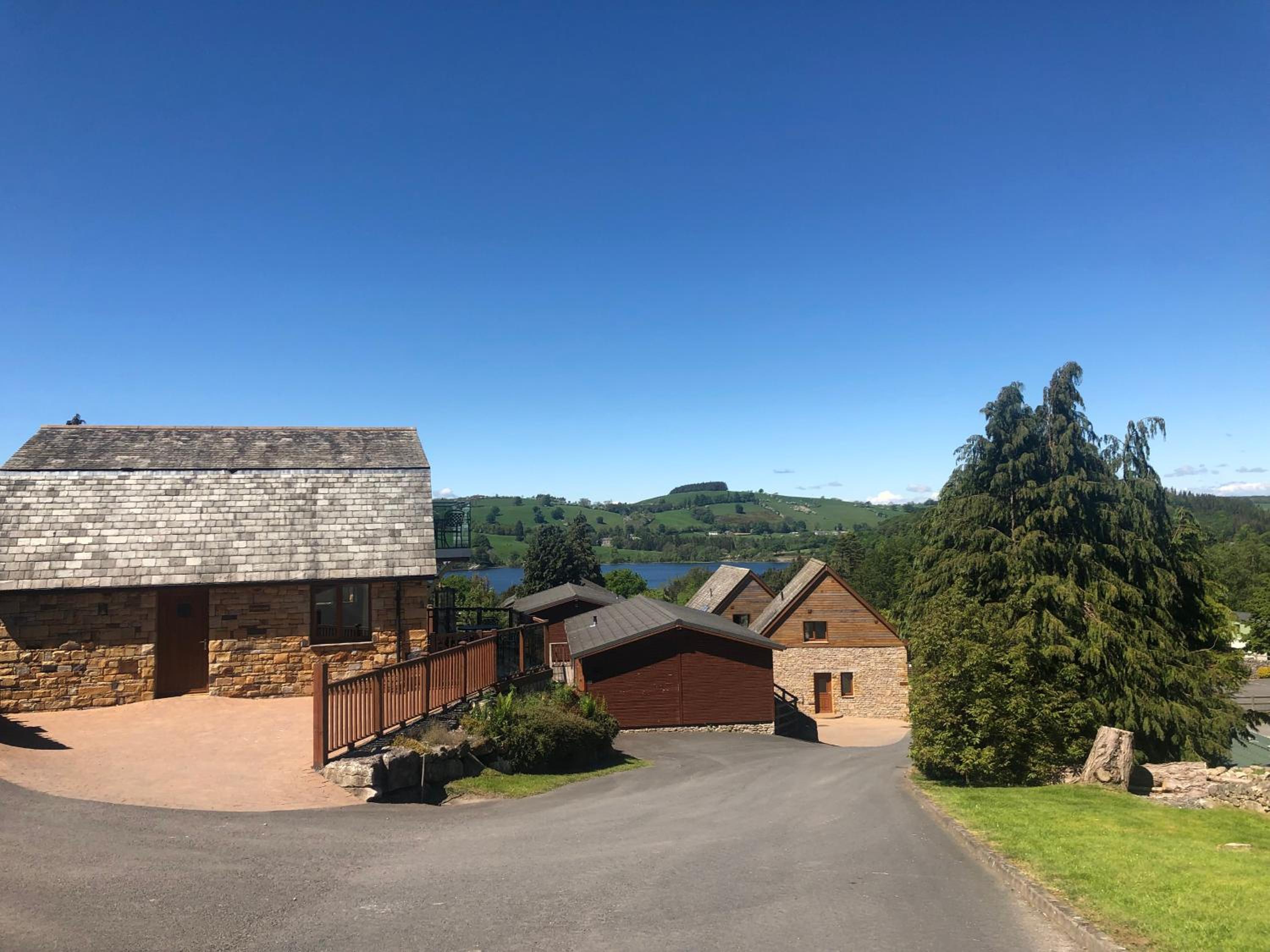 Penrith Vacations - Redwood Lodge - Property Image 12