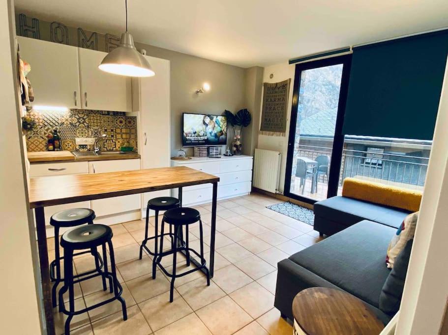APARTAMENTO CANILLO Wifi-Parquing free-Terraza HUT1-5213