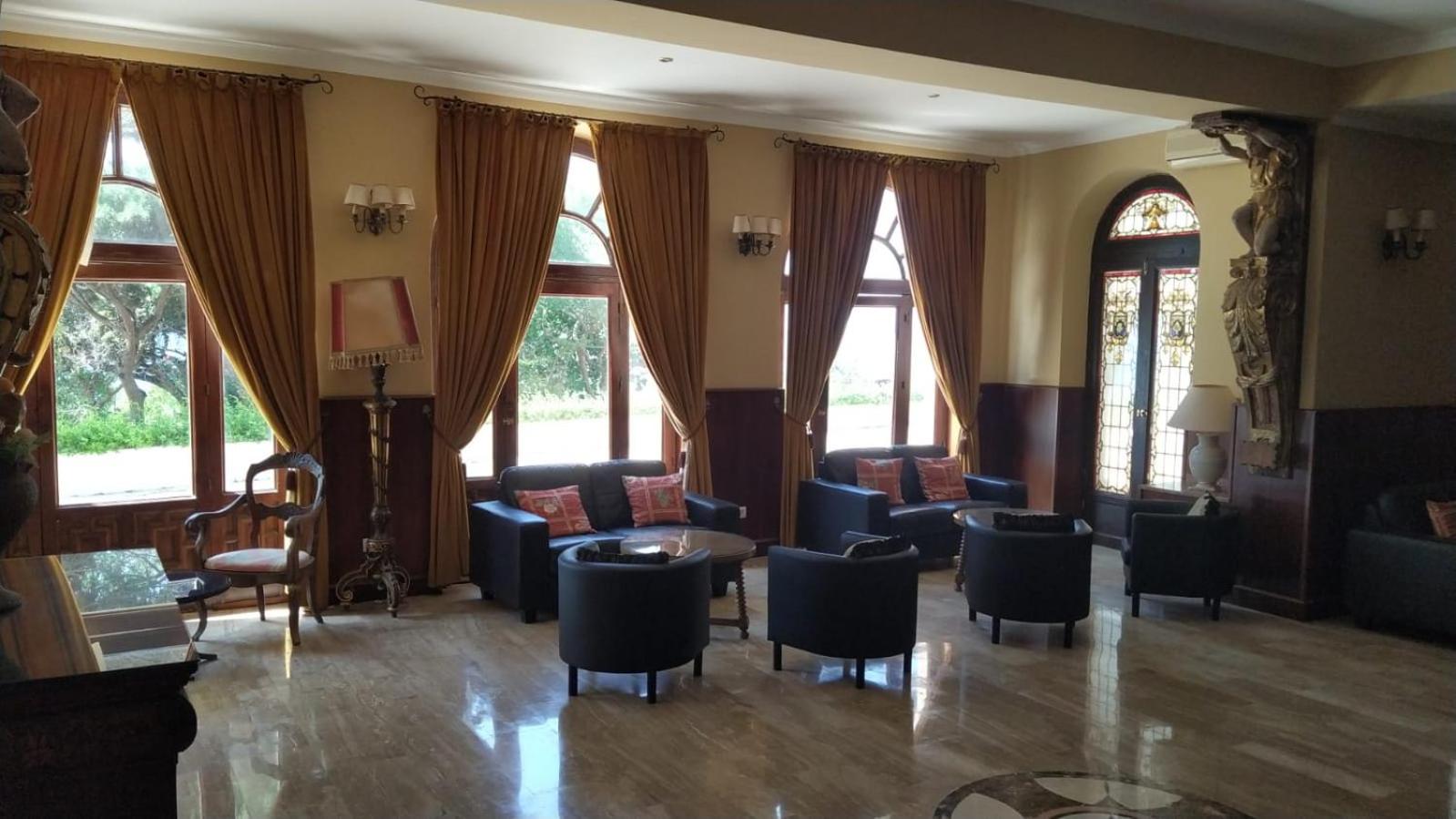 ALHAMAR apartment beachfront in Calahonda