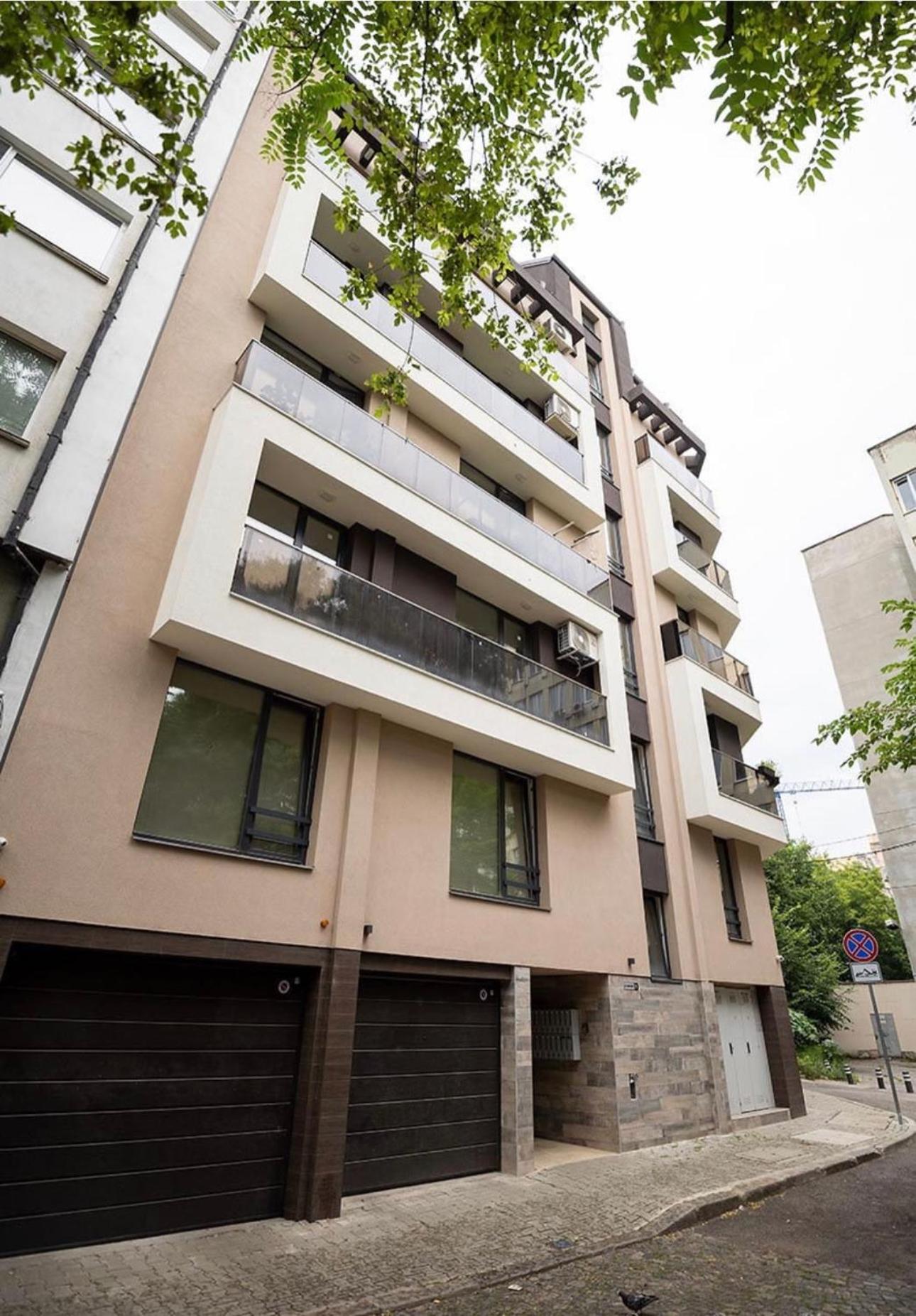 Top Central Apartment & Free Parking
