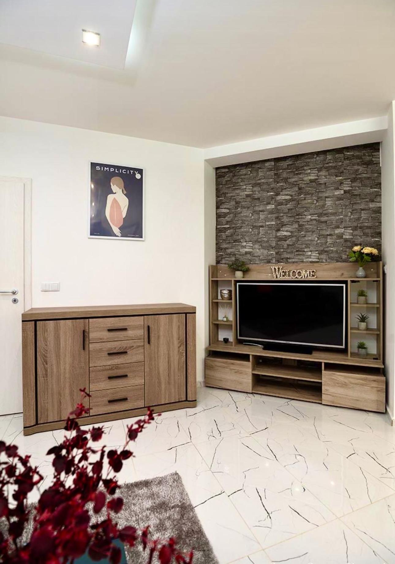 Top Central Apartment & Free Parking