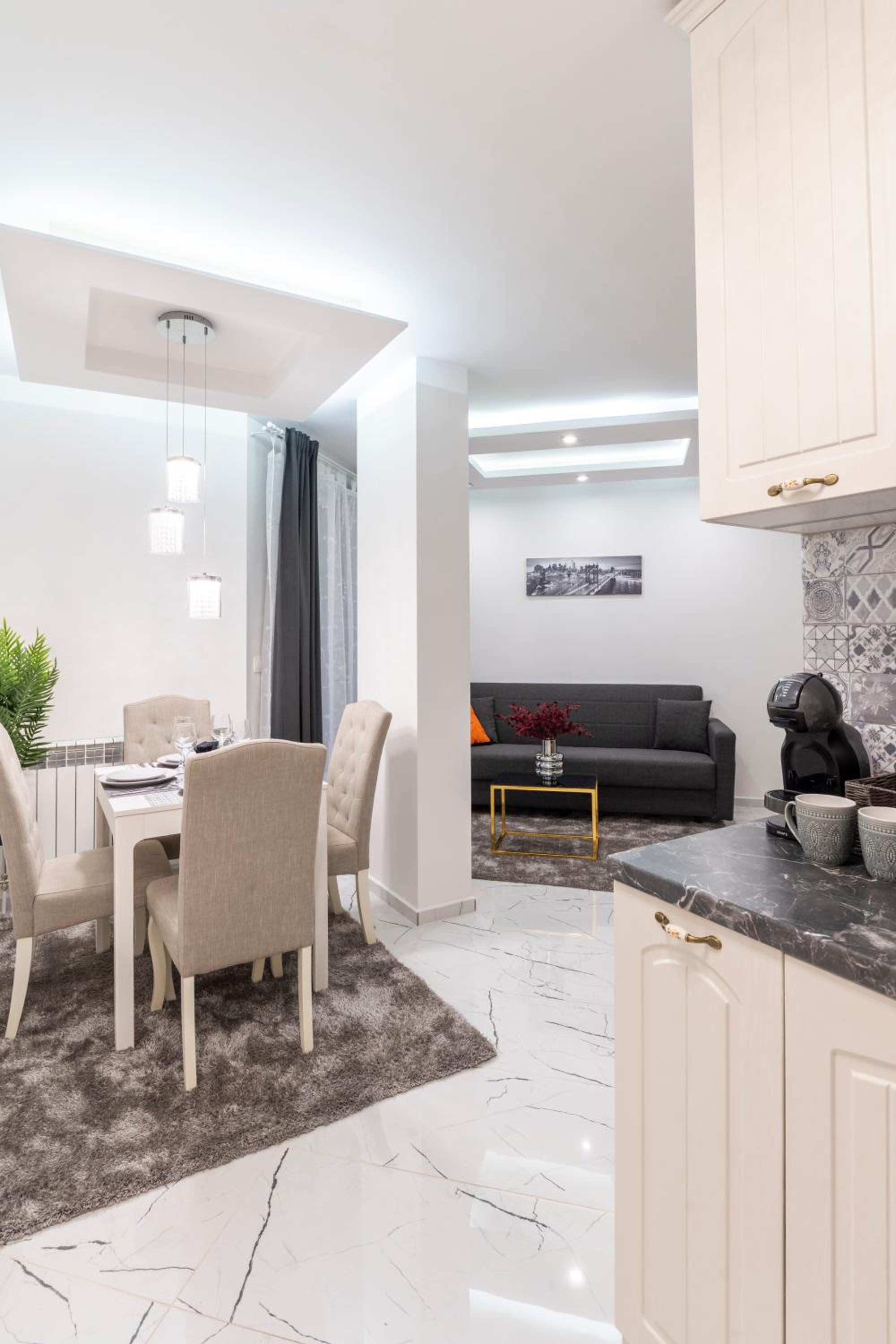 Top Central Apartment & Free Parking