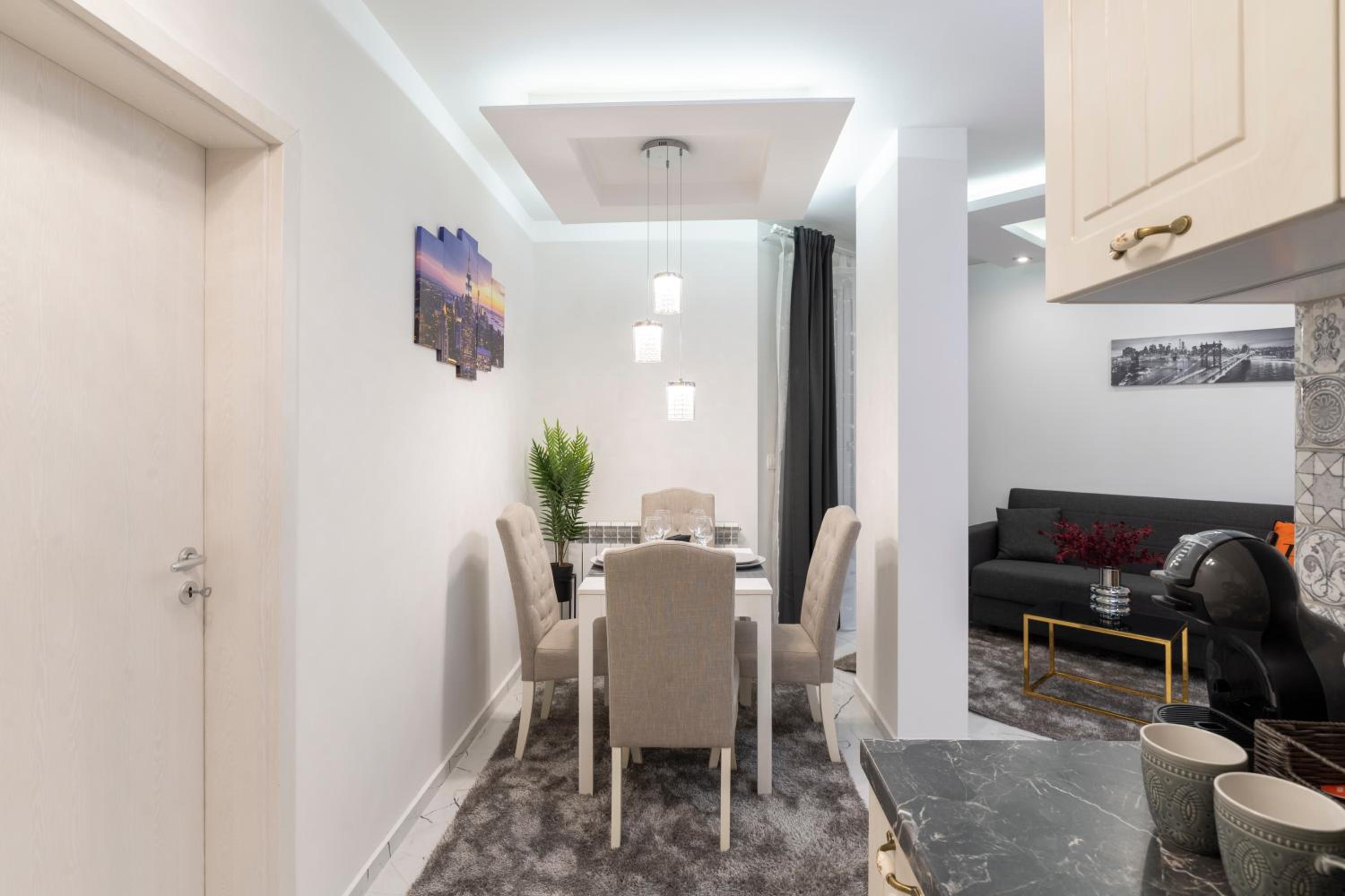 Top Central Apartment & Free Parking