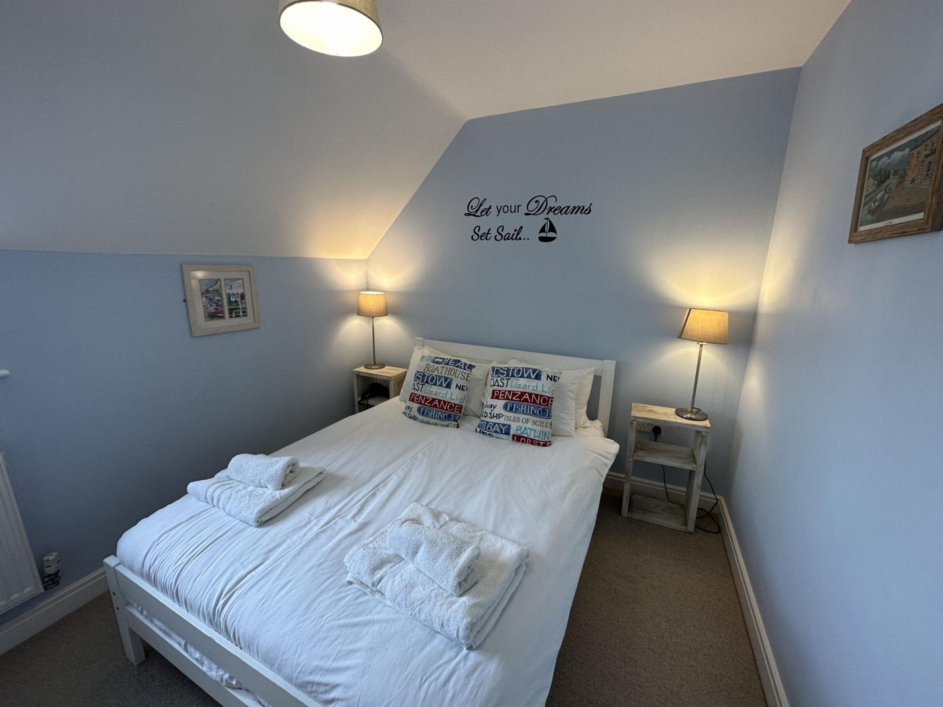 Shell Cottage - Part of the The Bay Filey Holiday Village with pool, gym and direct beach access, pub, restaurant, tennis and meadows walks