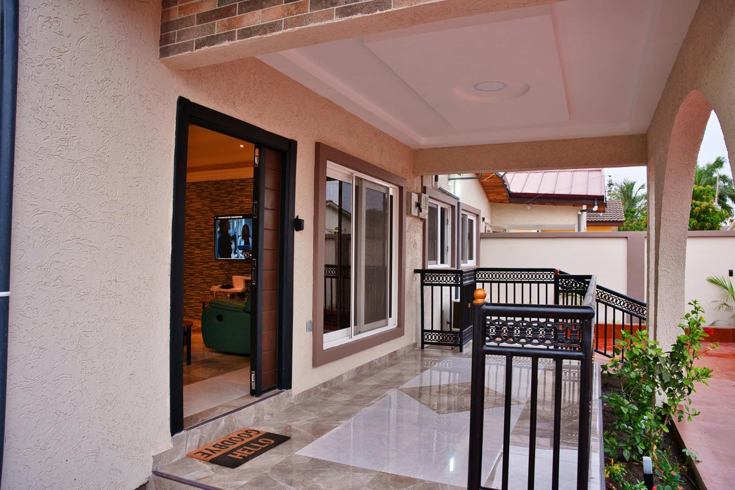Spacious 3 bed house Spintex East Airport Accra Ghana view 3