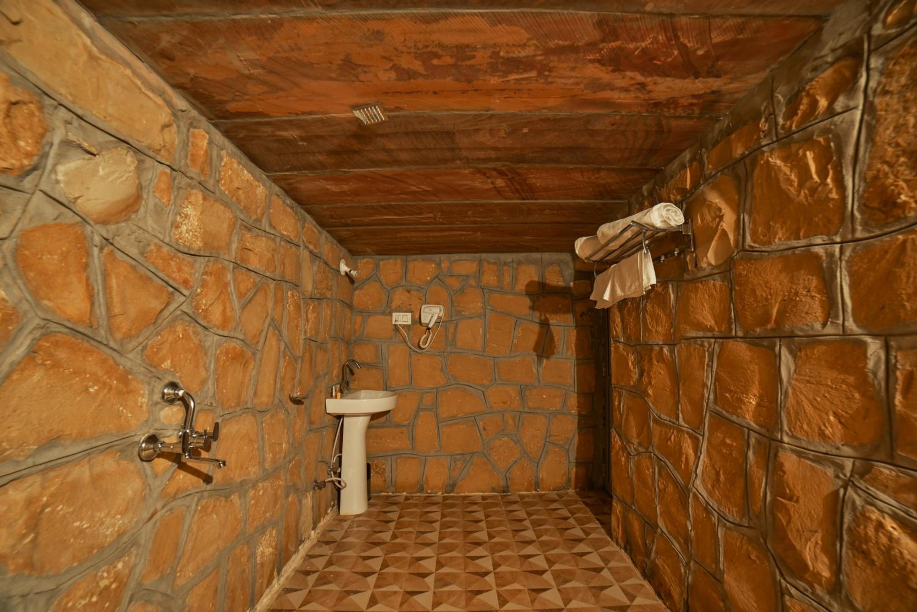 Photo 36
