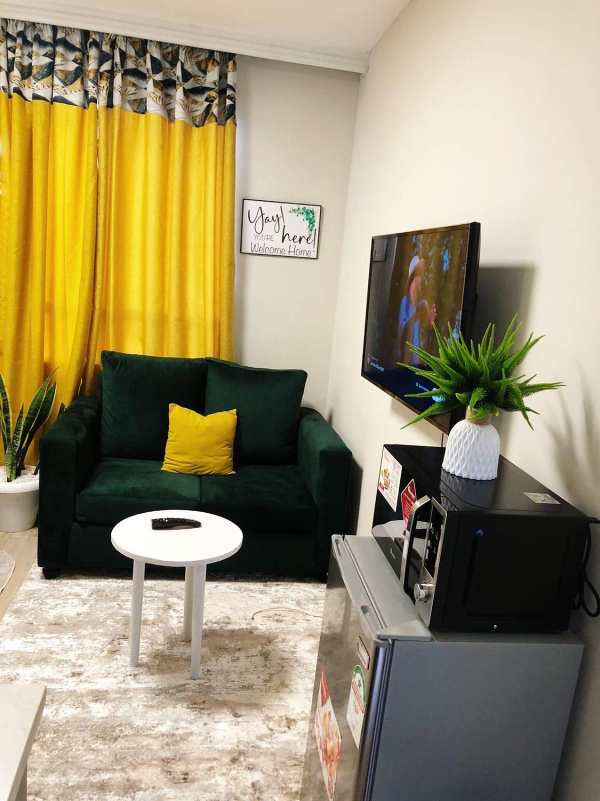 Airport Studio Gym pool fast WIFI Ideal for digital nomads Syokimau view 5