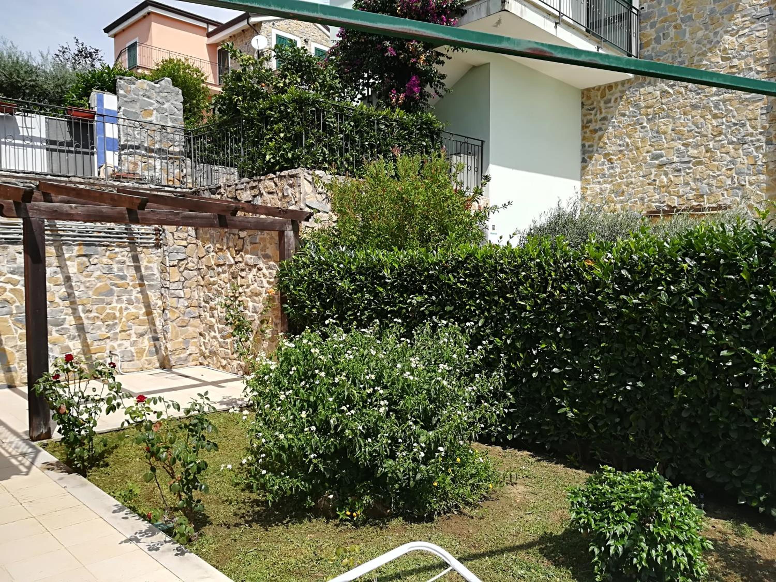 Photo 44