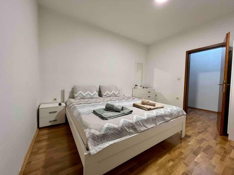 Maxim Apartment view 4