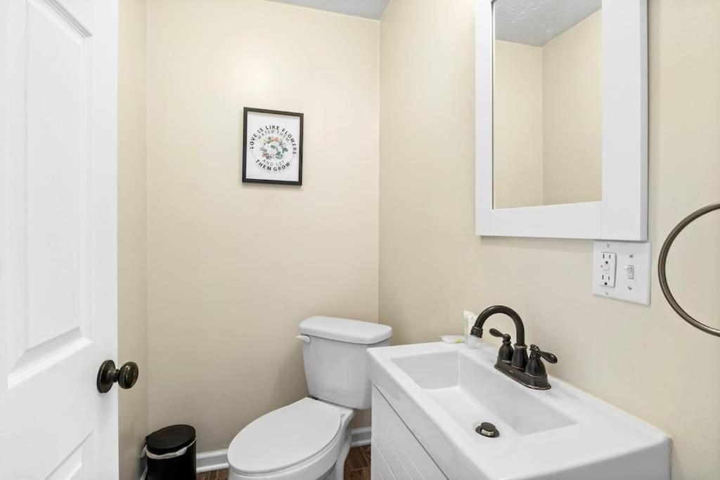 Hot Tub! LRG Home! Sleeps 20!Near Ithaca! Dogs OK view 5