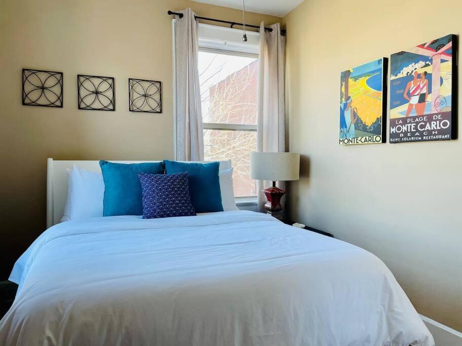 Color Pop Casas - Townhomes near Ford Center, photo 9