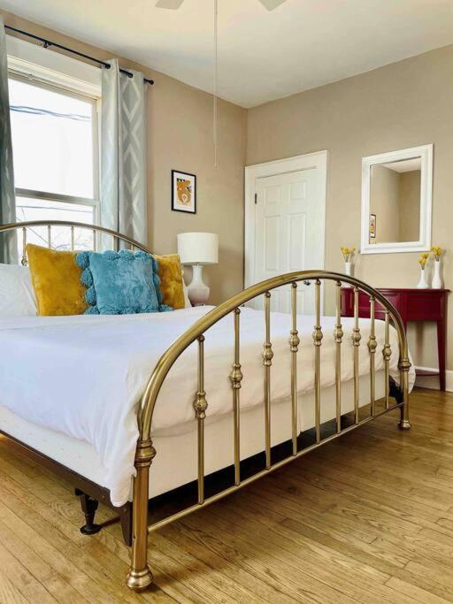 Color Pop Casas - Townhomes near Ford Center, photo 24