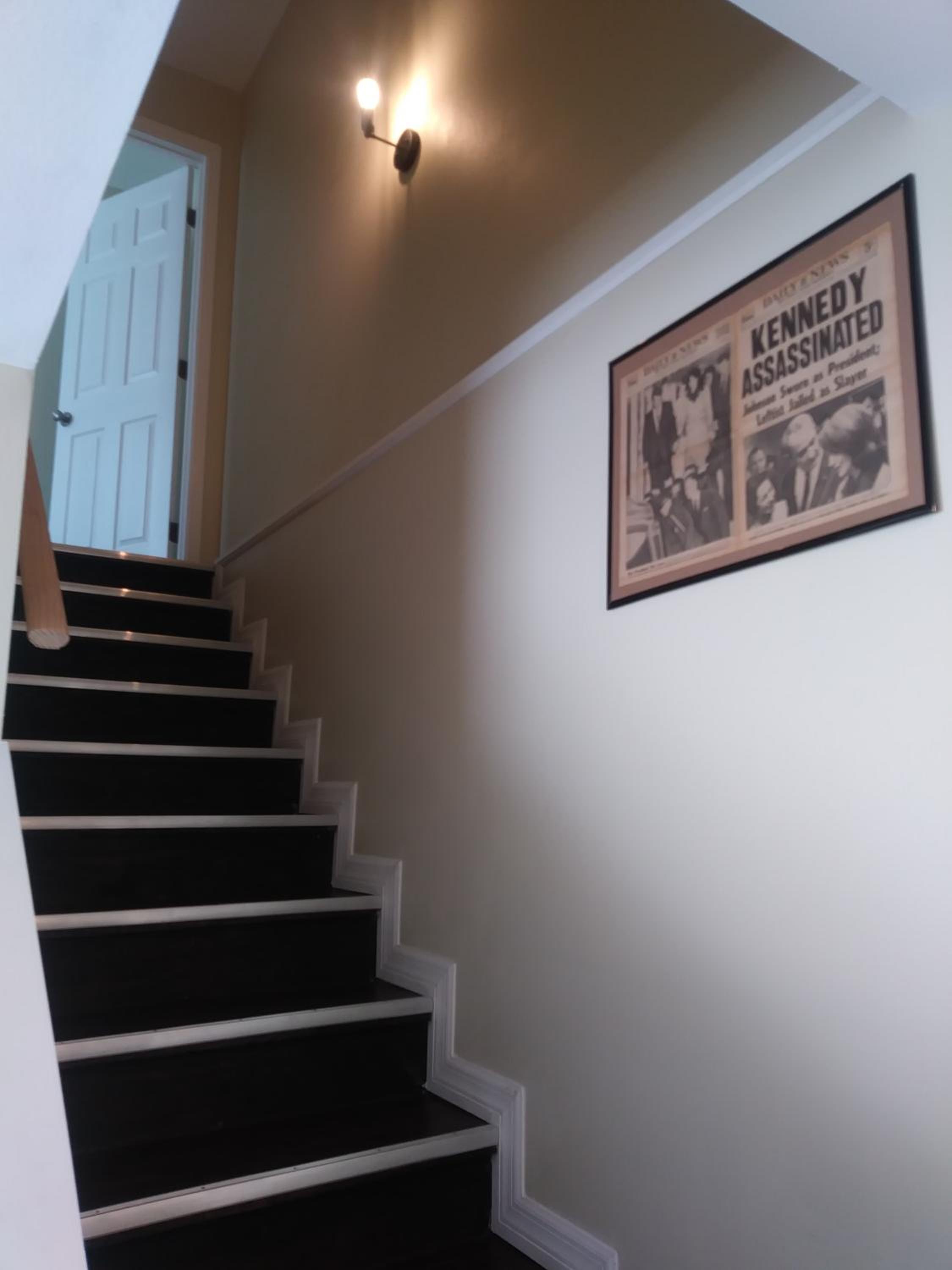 Cozy House Addition Welcomes All Travelers. view 3