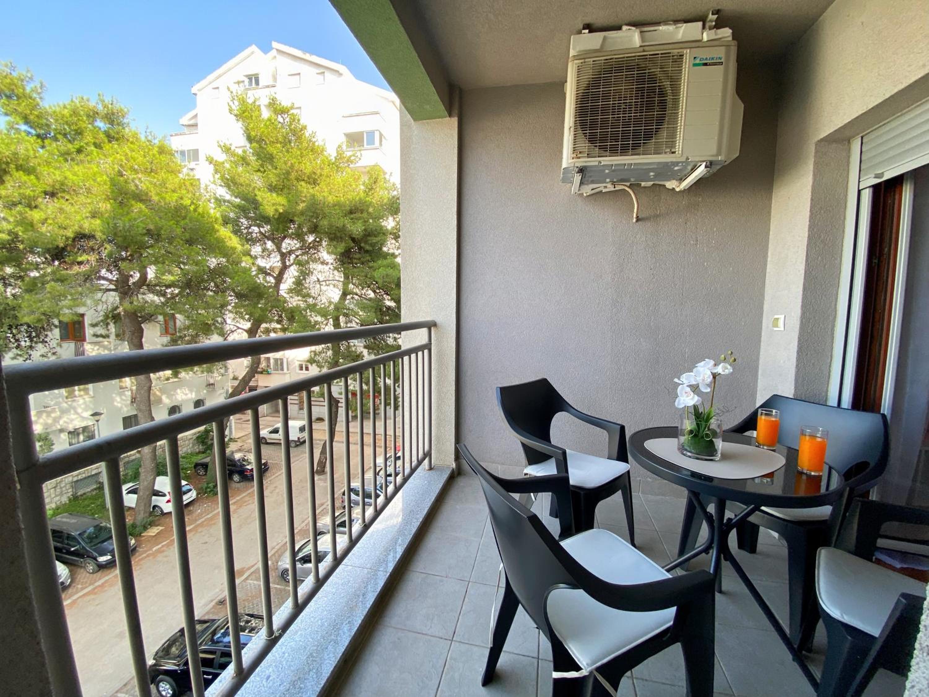Apartment Center Adria