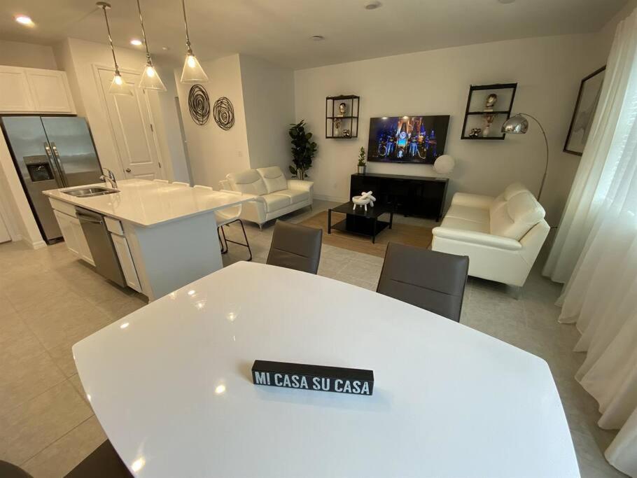 Modern and Sparkling New 3Bd Townhome, 20 Min to Disney view 2
