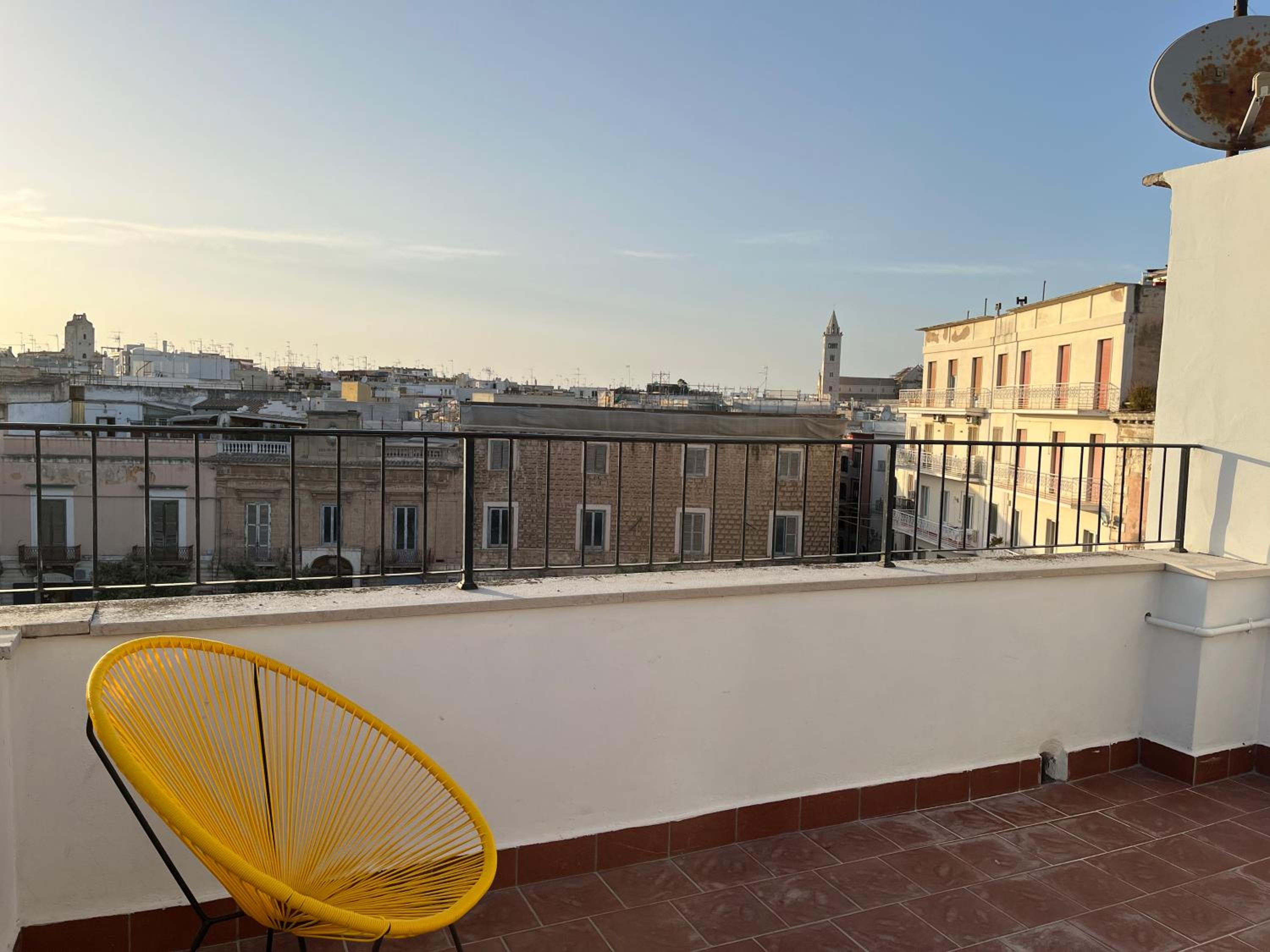 Sui tetti di Trani Harbour suite