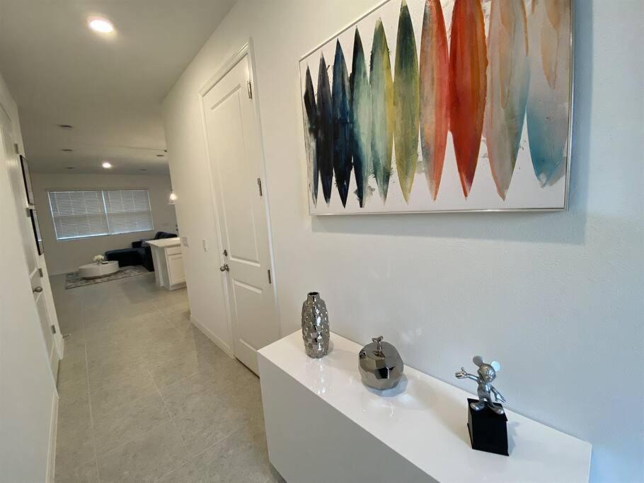 New 3Bed Resort Style Townhome with Mickey Sorcerer Room, 20 Min to Disney! view 3