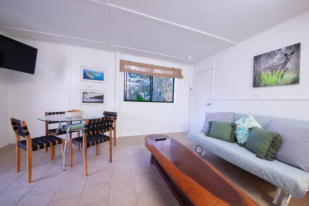Kangaroo Kabin - Entire cabin, 5mins to the beach