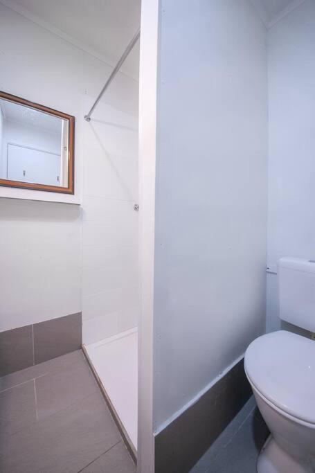 Kangaroo Kabin - Entire cabin, 5mins to the beach