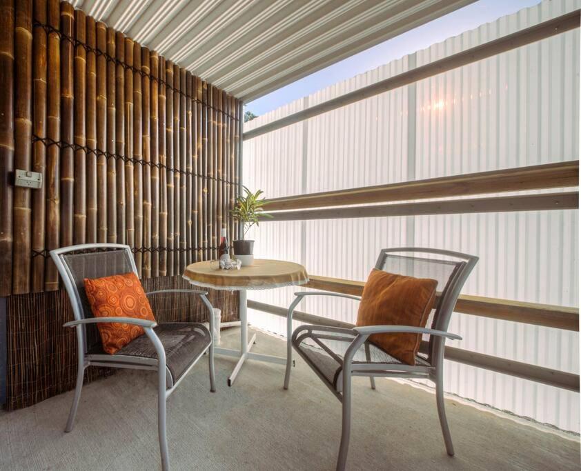 Kangaroo Kabin - Entire cabin, 5mins to the beach