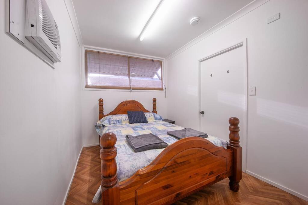 Kangaroo Kabin - Entire cabin, 5mins to the beach