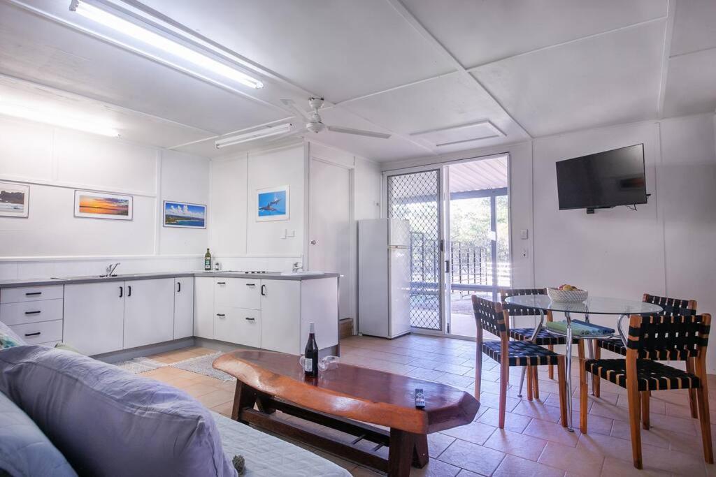 Kangaroo Kabin - Entire cabin, 5mins to the beach