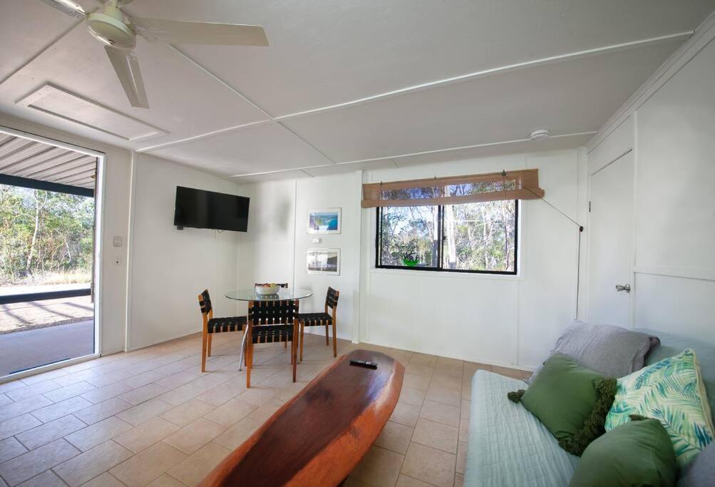 Kangaroo Kabin - Entire cabin, 5mins to the beach