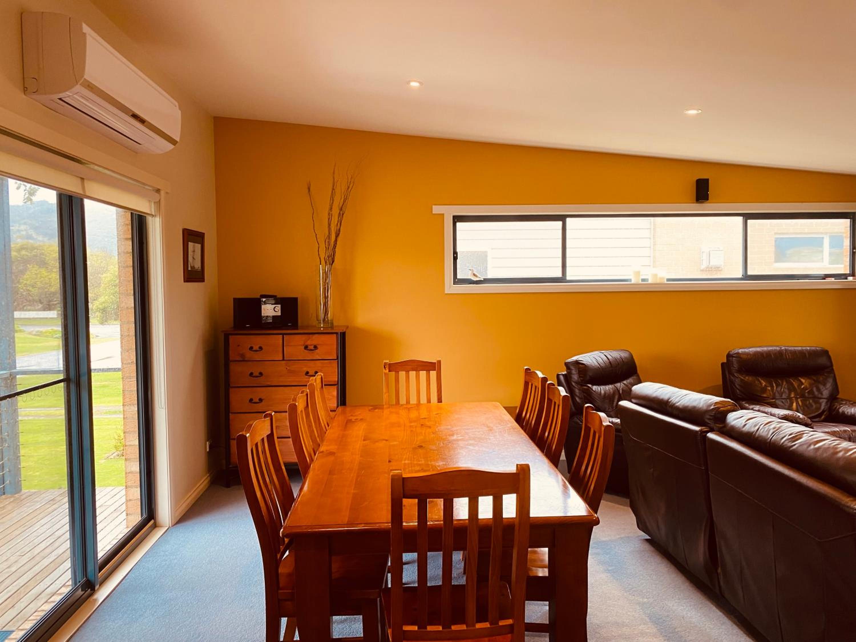 Apollo Bay Hideaway 5 minute walk to the beach