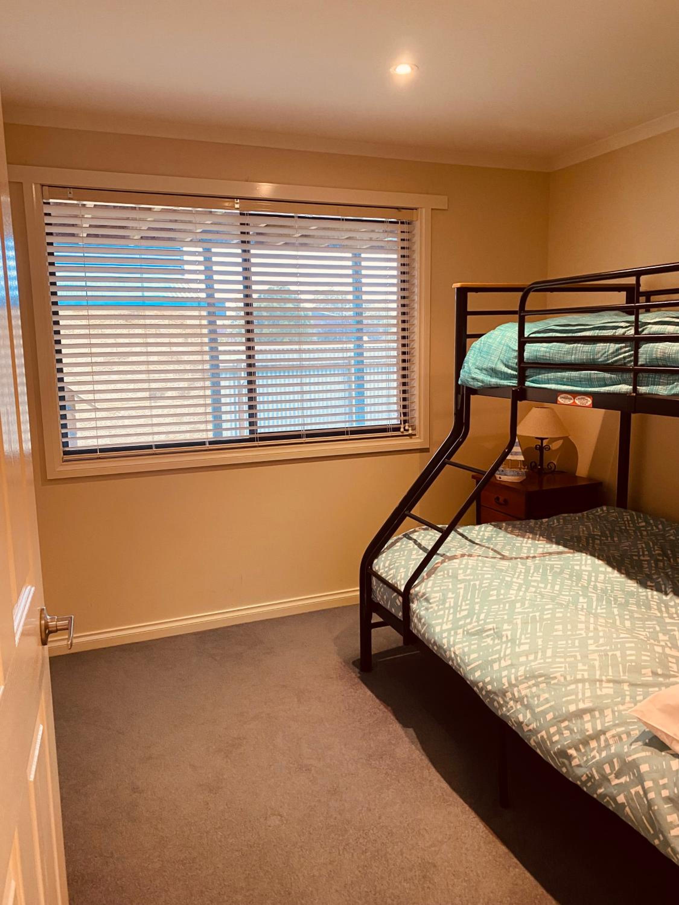 Apollo Bay Hideaway 5 minute walk to the beach