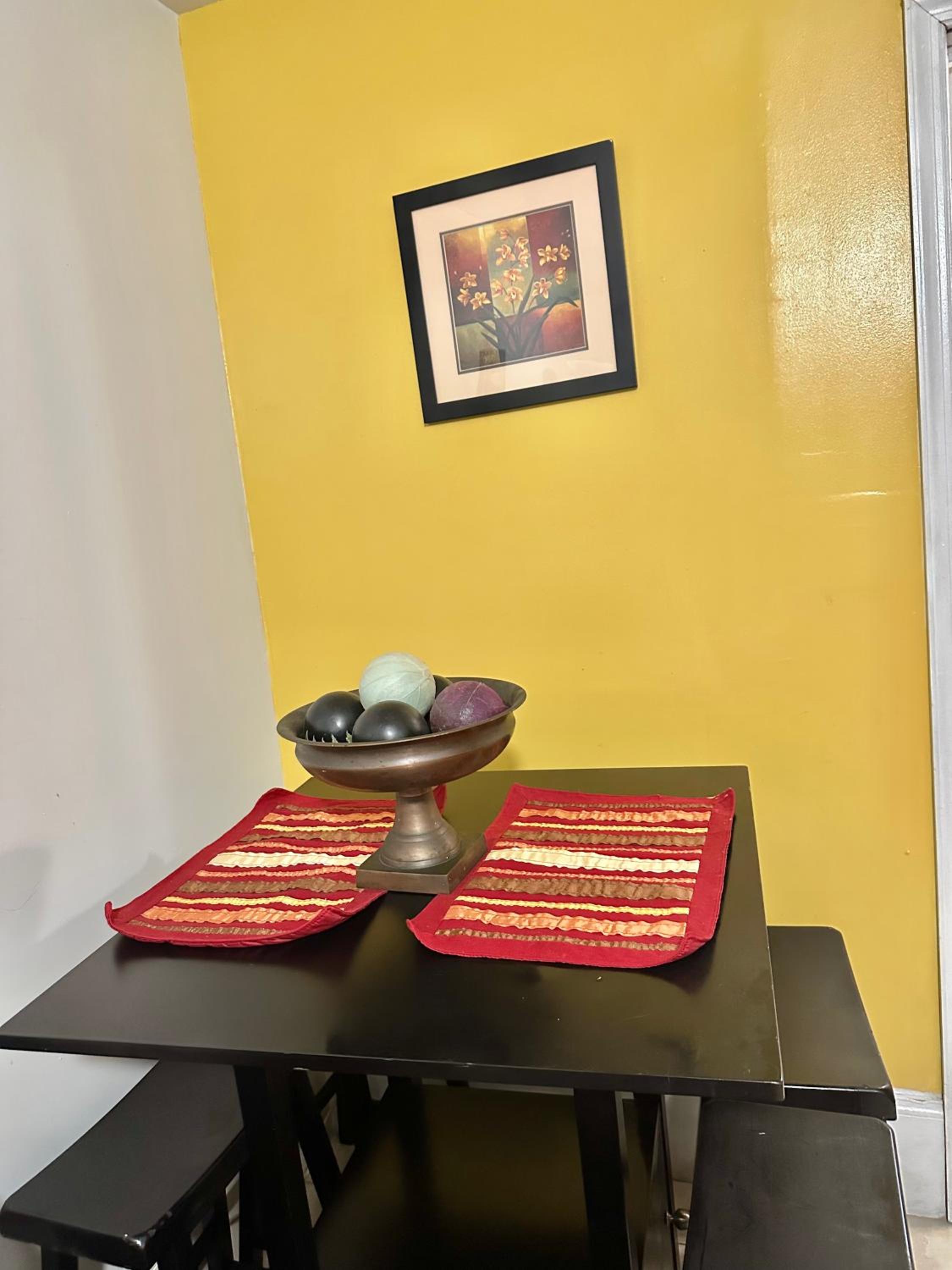 Full bed studio near Temple and Center city Philadelphia view 2