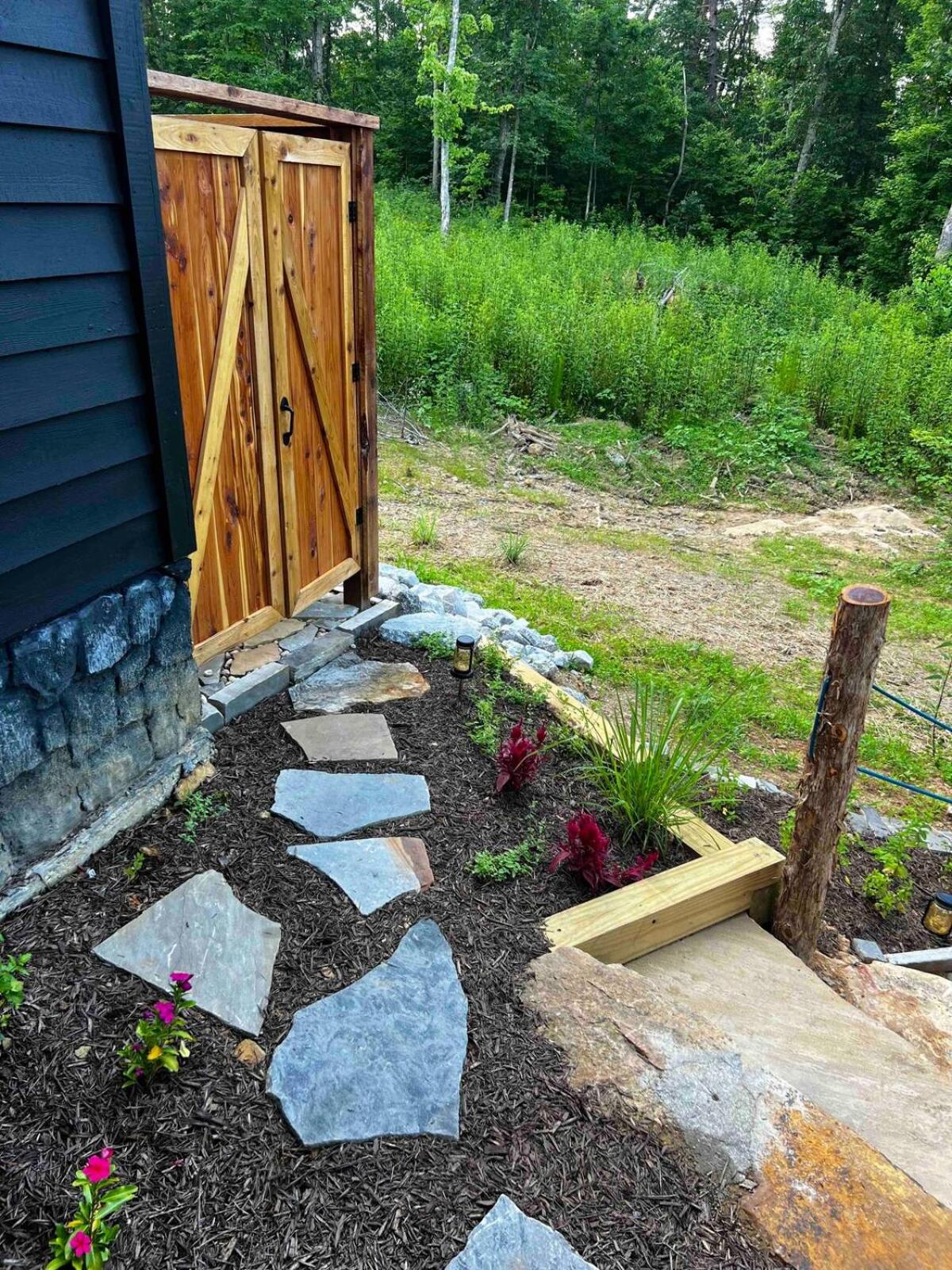 Blackbird Cabin