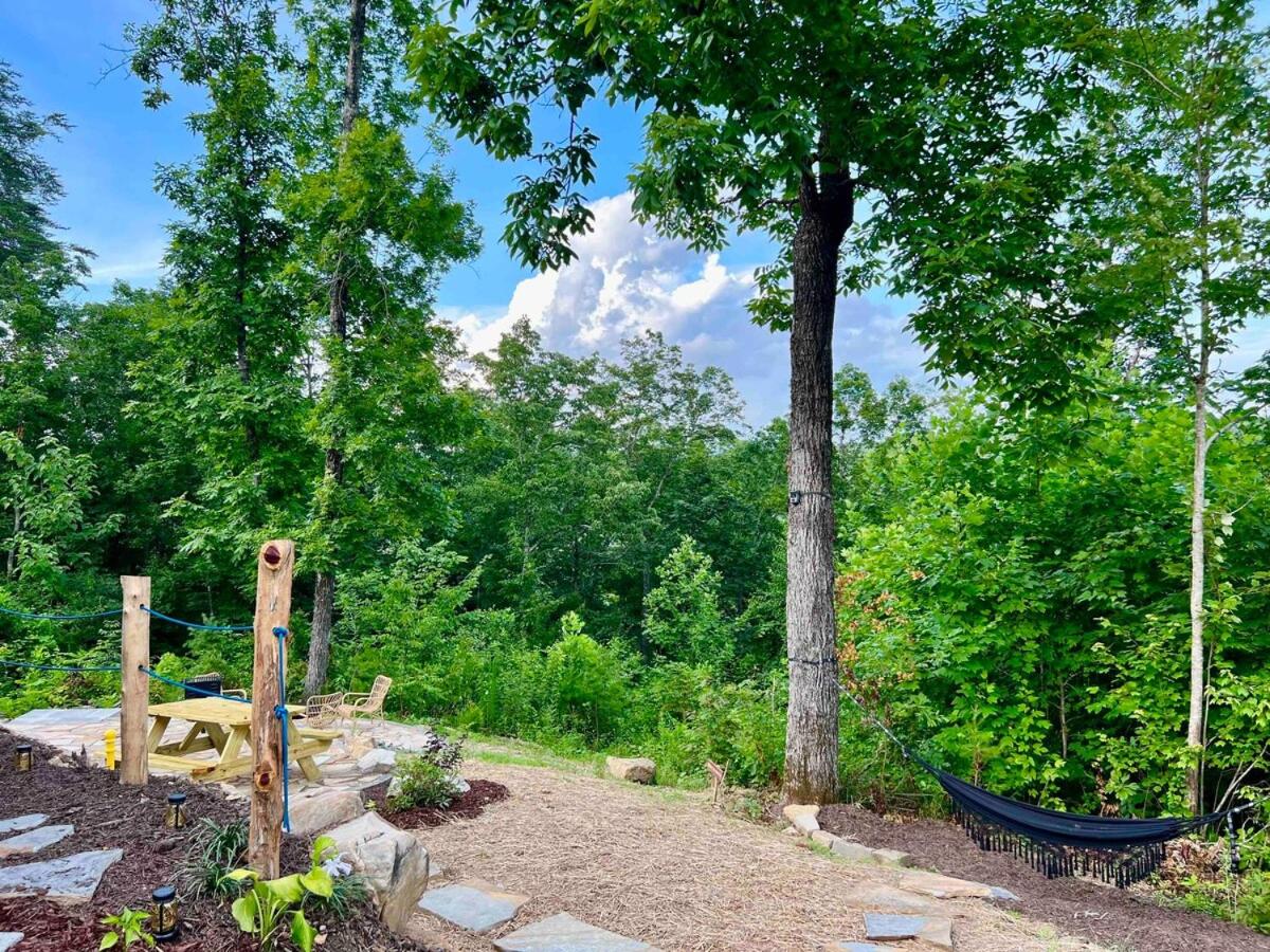 Blackbird Cabin