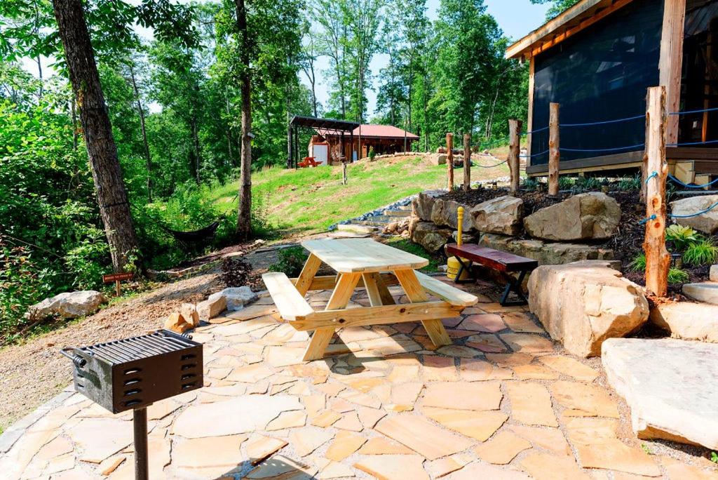 Blackbird Cabin