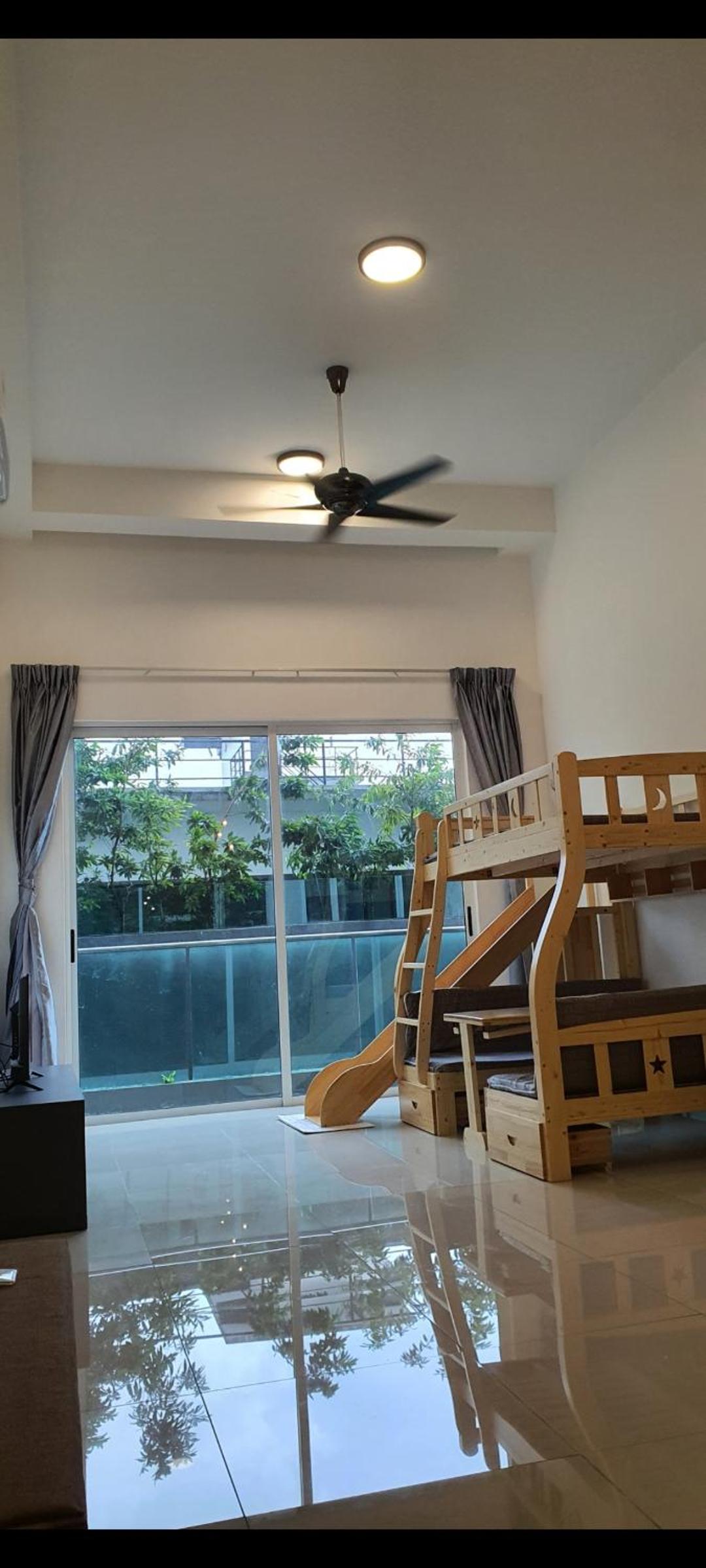 Kid Slide Family Apartment photo 4