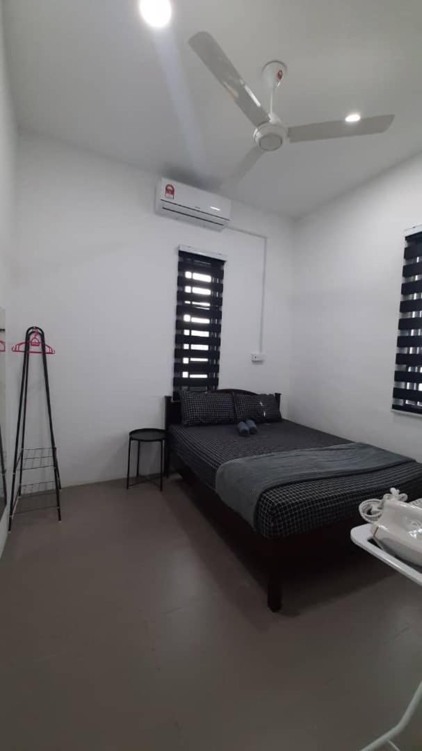 MUSLlM only WIFI 3 aircond room Tulip Homestay Hospital Sultanah Bahiyah photo 4
