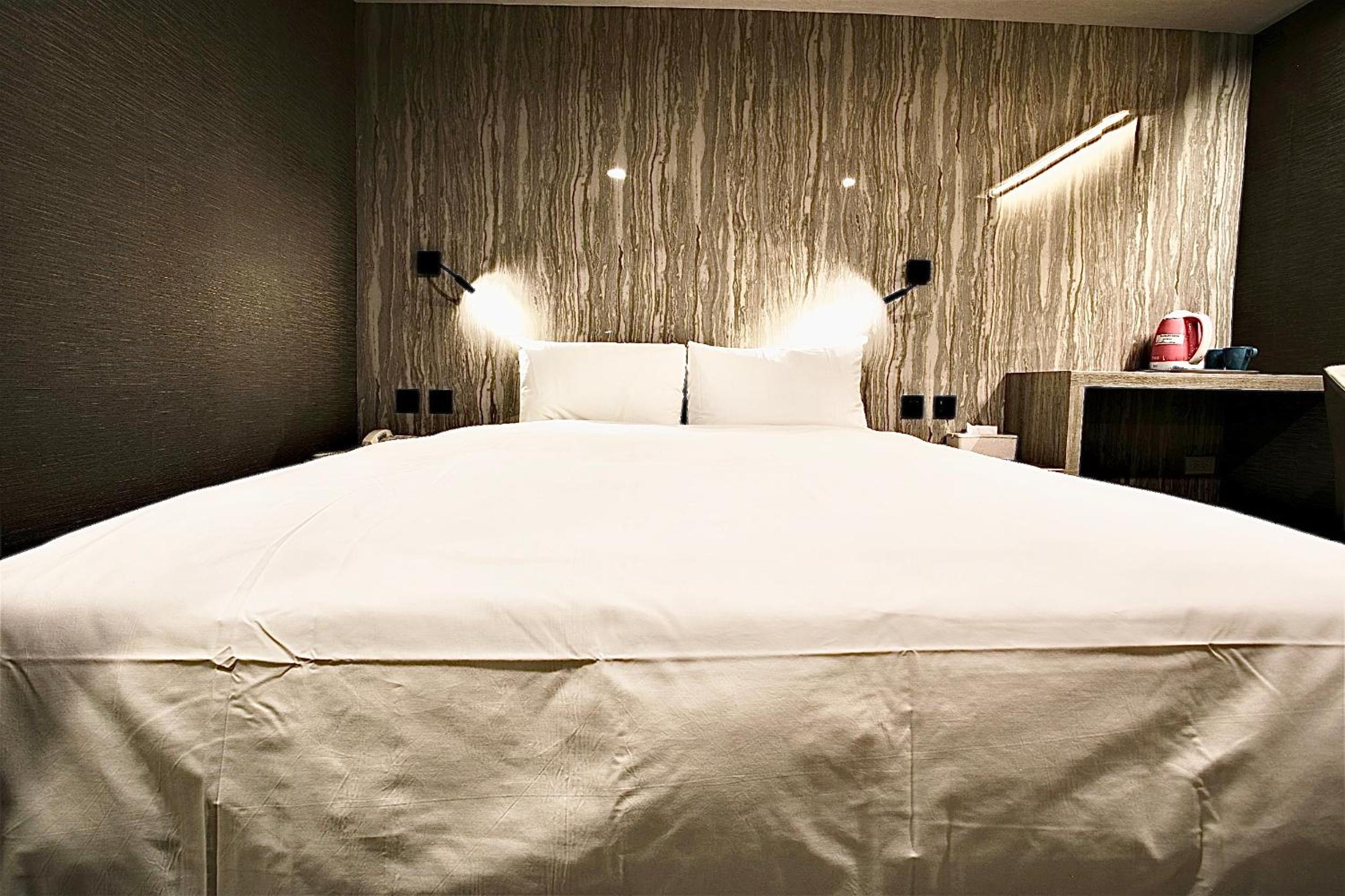 Golden Home Hotel